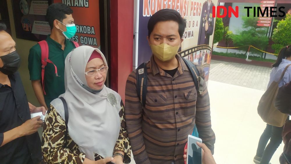Publik Mendesak Hentikan Kasus UU ITE Ramsiah Dosen UIN Makassar