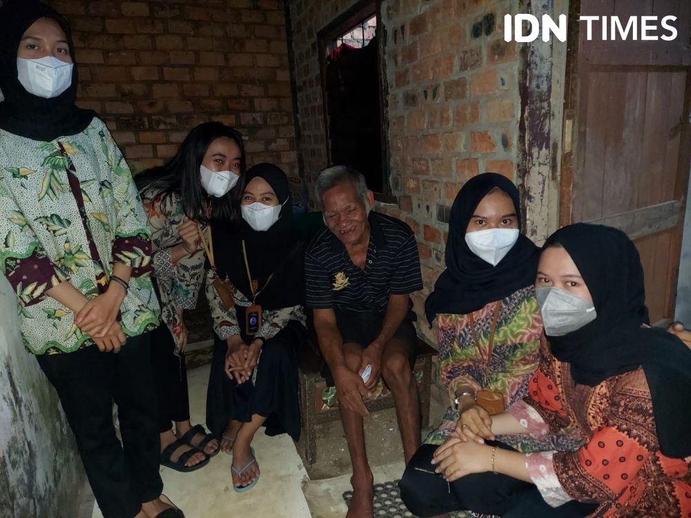 Pandemik Menginspirasi Karyawan di Palembang Patungan Gaji Bantu Warga