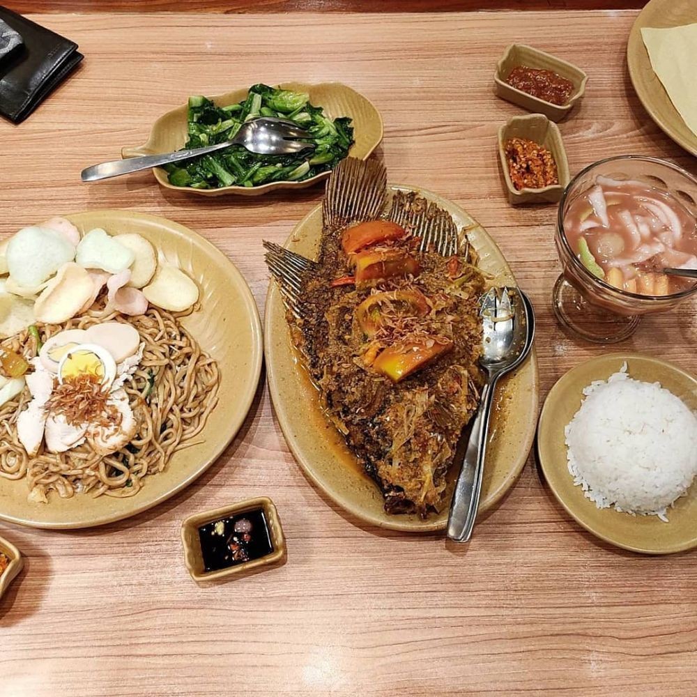 10 Tempat Makan Keluarga Di BSD Tangerang Yang Enak