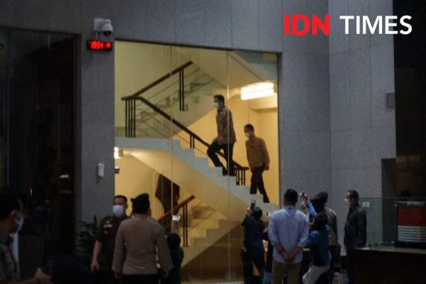 Azis Syamsuddin Ditahan hingga Megawati Kena Lockdown