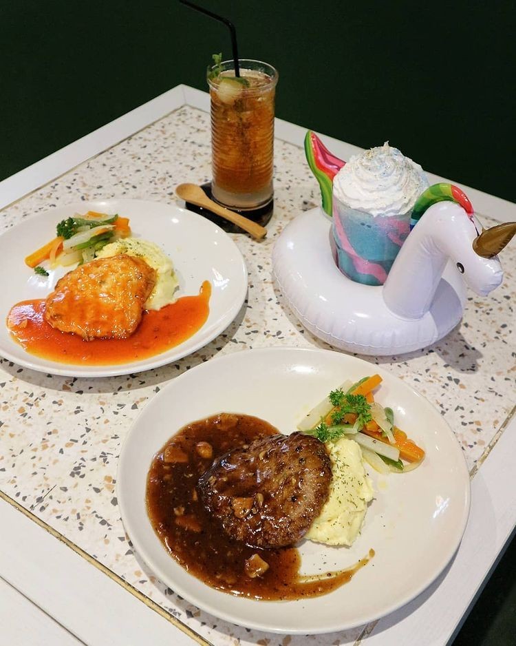 7 Rekomendasi Tempat Kuliner Hits di Palembang, Semuanya Bikin Ngiler!