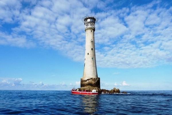 7 Pulau Terkecil di Dunia yang Bersejarah, Bisa Dimasuki 