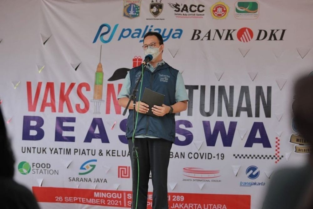 Anies Berikan Beasiswa Pada Anak Yatim Piatu Karena COVID-19