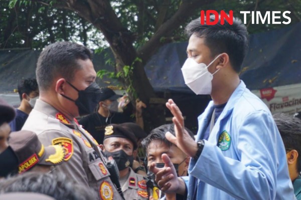 BEM SI Demo di Istana, Tuntut 12 Hal Ini ke Jokowi