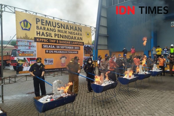 Rokok hingga Sex Toy Dimusnahkan, Selamatkan Potensi Kerugian Rp57 M
