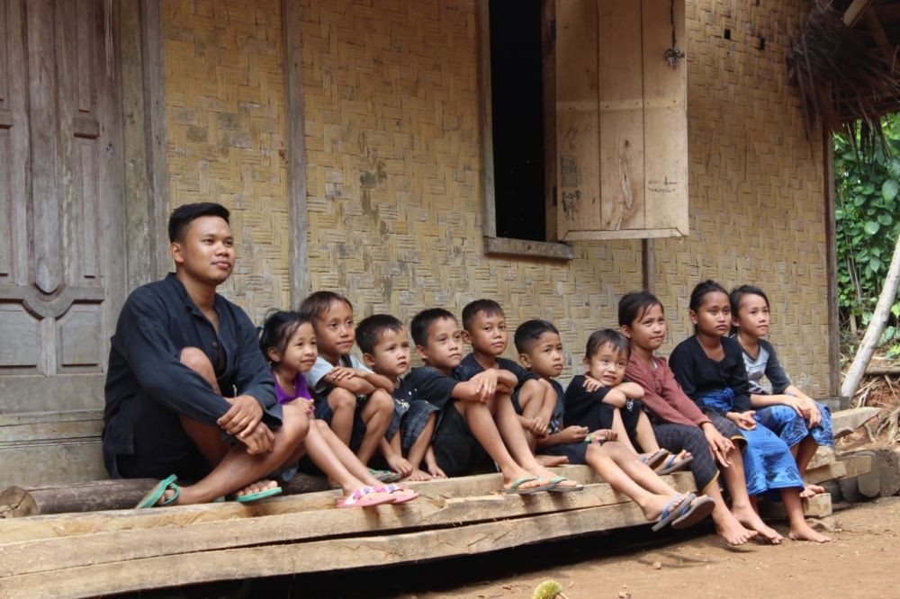 Kisah Mul, Pemuda yang Jadi Guru Bagi Anak-anak Baduy