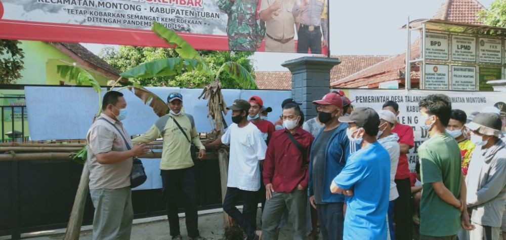 Balai Desa di Tuban Disegel Warga, Buntut Kasun Selingkuh!