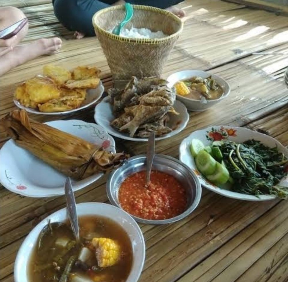 5 Rumah Makan dengan Suasana Alam di Tangerang