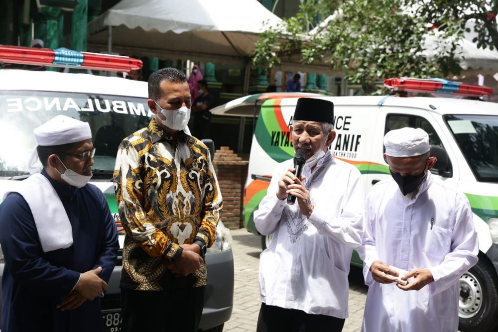 Pesantren dan Pedagang Dapat Mobil dari Yayasan Haji Anif