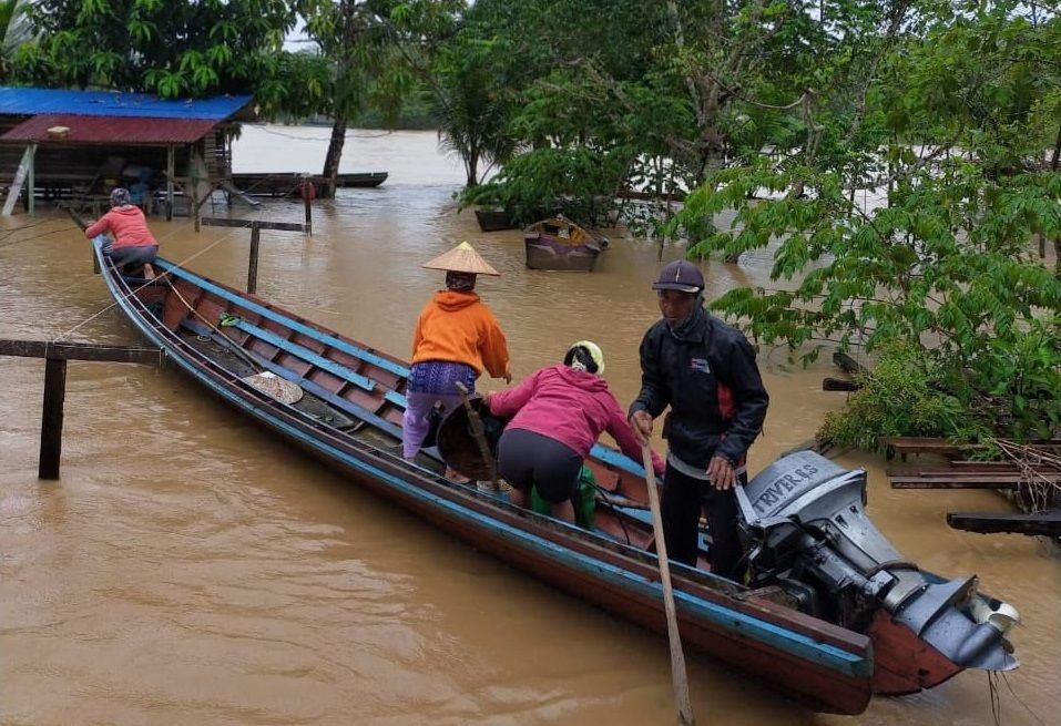 Tanggap Darurat, Banjir Terjang Delapan Kabupaten di Kalbar