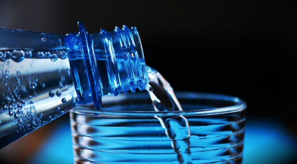 Apakah Sparkling Water Baik untuk Kesehatan? Ini 9 Faktanya