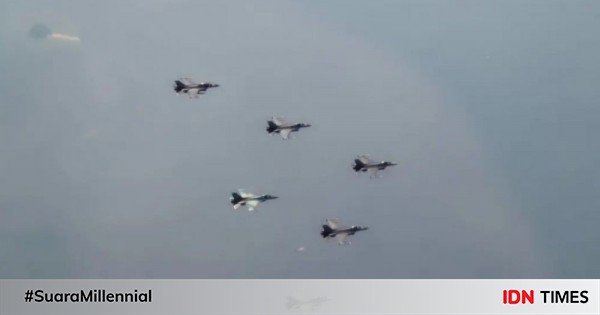 18 Jet Tempur Fly Pass Di Istana Negara Saat Hut Ke 76 Tni