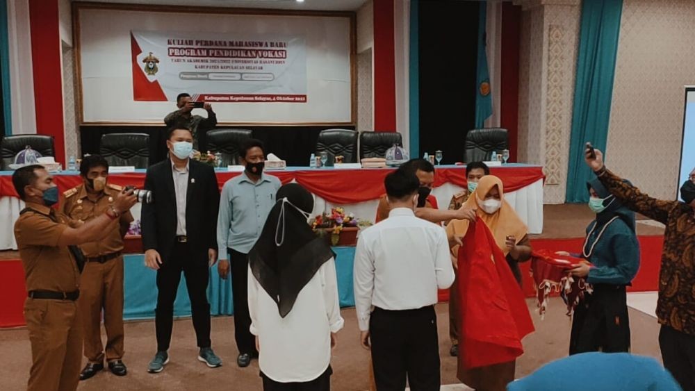Basli Ali Buka Kuliah Perdana Kampus Vokasi Unhas di Selayar