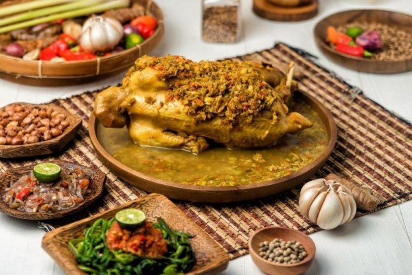 10 Makanan Khas Bali untuk Oleh-oleh Liburan, Semua Serba Enak!