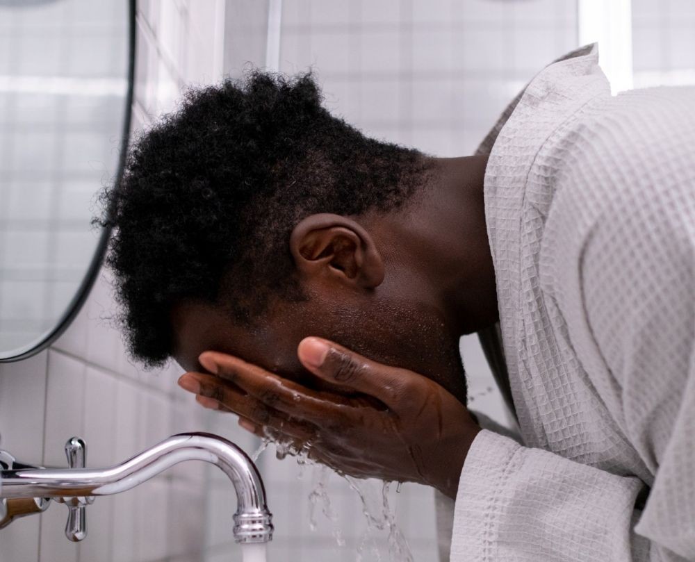 10 Kesalahan Sepele Grooming Pria yang Bisa Berakibat Fatal