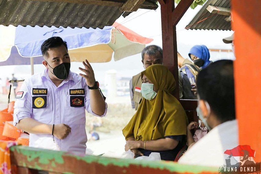 Profil Bupati Pesawaran Dendi Ramadhona, Berdayakan Masyarakat Desa
