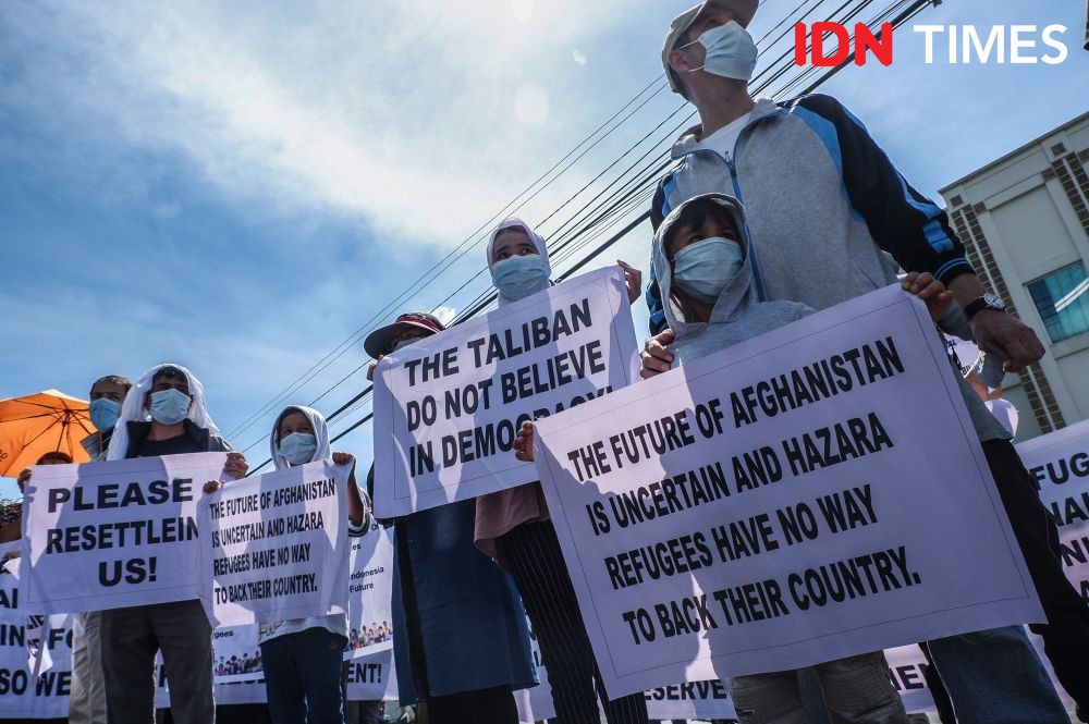 Aksi Pengungsi Afghanistan di Medan: Amerika Tolong Kami!