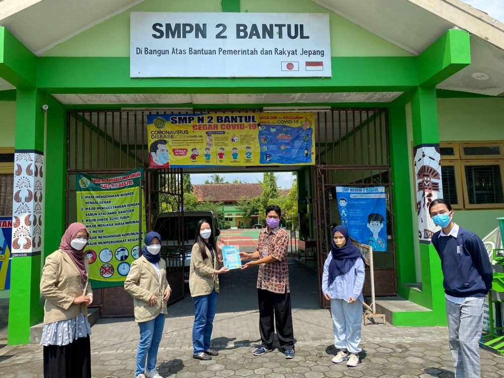 Mahasiswa UGM Pantau Gigi Murid Melalui Aplikasi LINE