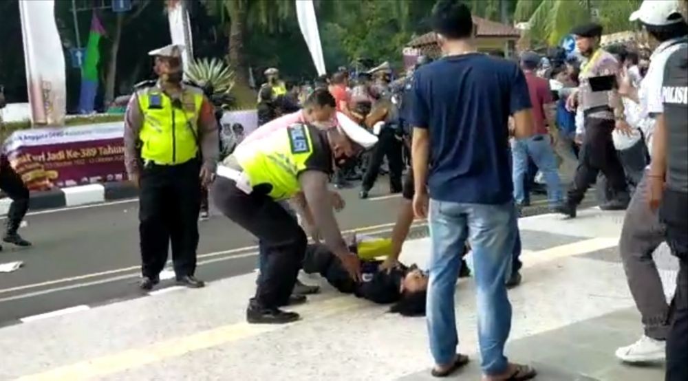 Banting Mahasiswa di Tangerang, Polisi Diperiksa Propam  