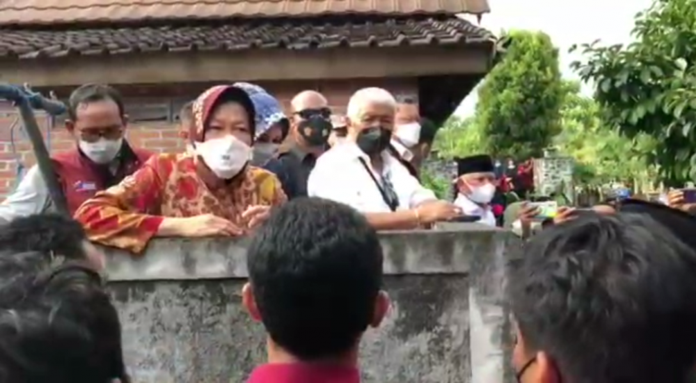 Merasa Difitnah, Risma Saling Bentak dengan Mahasiswa di Lombok Timur