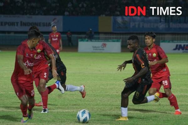 Tim Sepak Bola Putra Papua Rebut Medali Emas