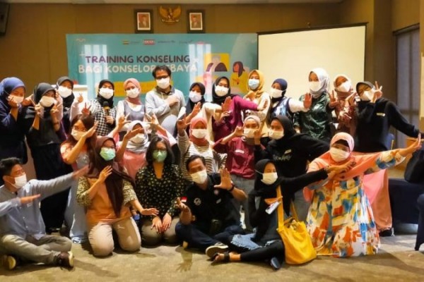 Anak Muda Lebih Nyaman Curhat Kesehatan Seksual Reproduksi ke Teman