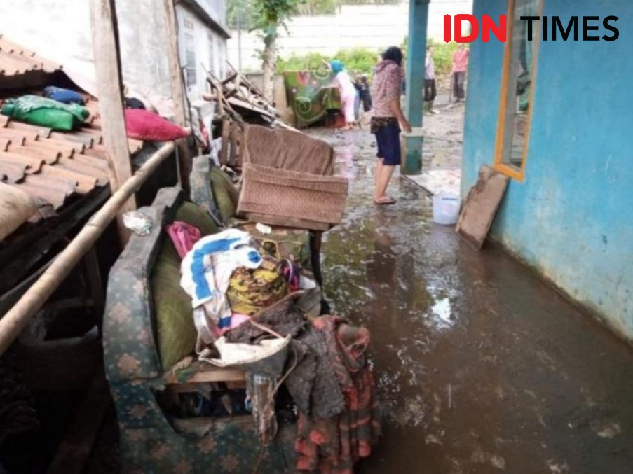 Longsor Hingga Banjir Bandang Terjang Tiga Desa di Bandung Barat