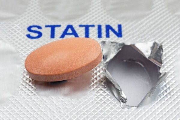 Simvastatin: Kegunaan, Peringatan, Interaksi, dan Efek Samping
