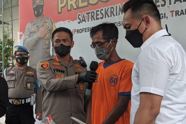 Bunuh Istrinya karena Main TikTok, Isa Menangis Sesenggukan