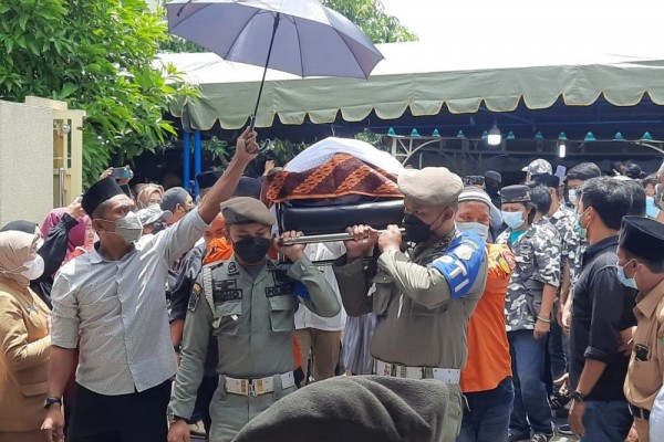 Pesan Bobby saat Melepas Jenazah Istri Wakil Wali Kota Medan