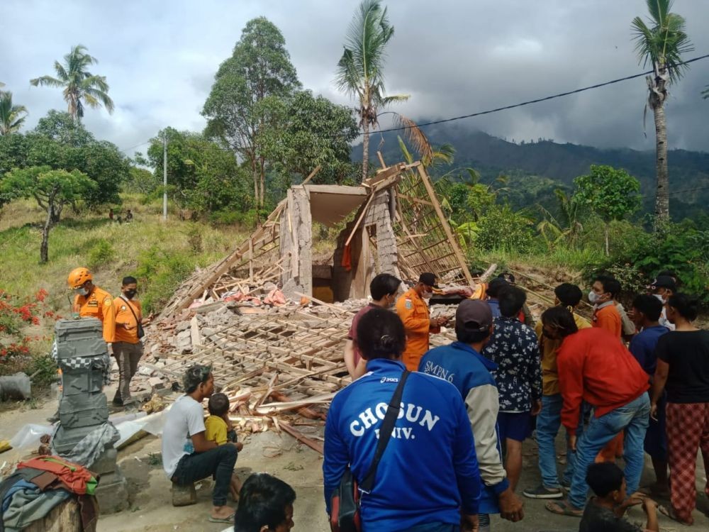 Korban Gempa Bali Butuh Bantuan Tenda dan Obat-obatan