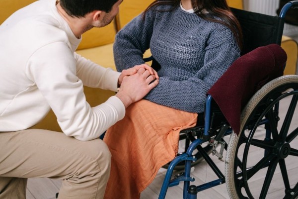 Multiple Sclerosis: Penyebab, Gejala, Diagnosis, dan Pengobatan