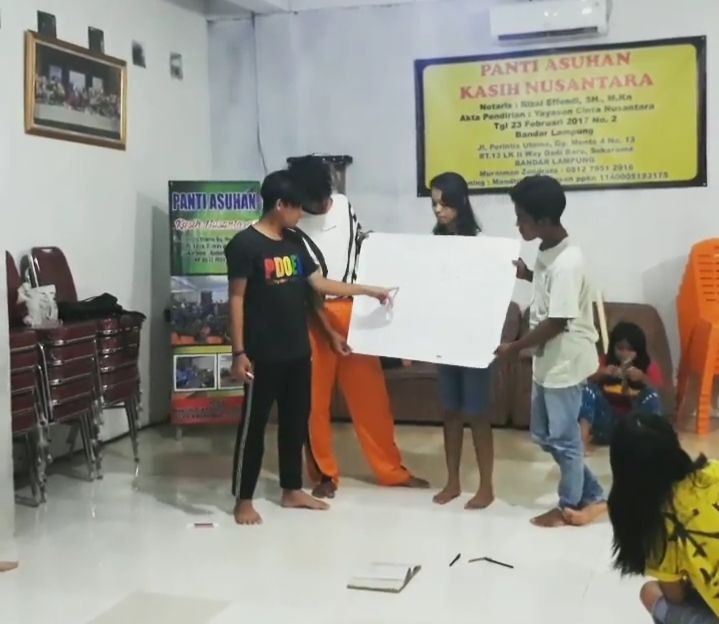 Kisah Guru Bandar Lampung Terpanggil Mengajar Gratis di Panti Asuhan