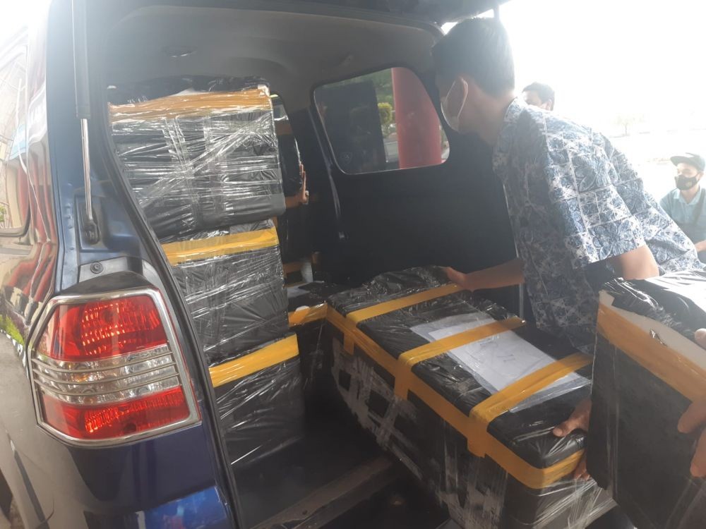 Kurir Pembawa 98.620 Benih Lobster Ditangkap di Palembang