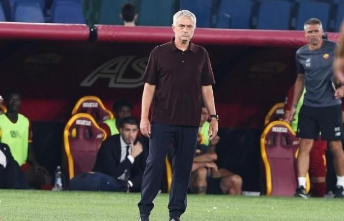 Mourinho Digoda Gaji Fantastis Klub Arab Saudi