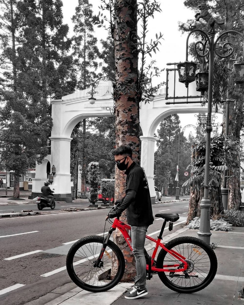 10 Destinasi Favorit Bersepeda di Bandung, Pemandangannya Cantik 