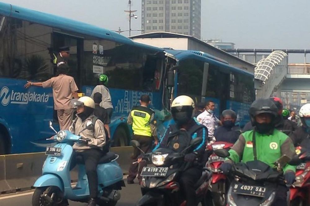 Korban Kecelakaan Transjakarta: Bus Gak ‘Ngerem’ 300 Meter