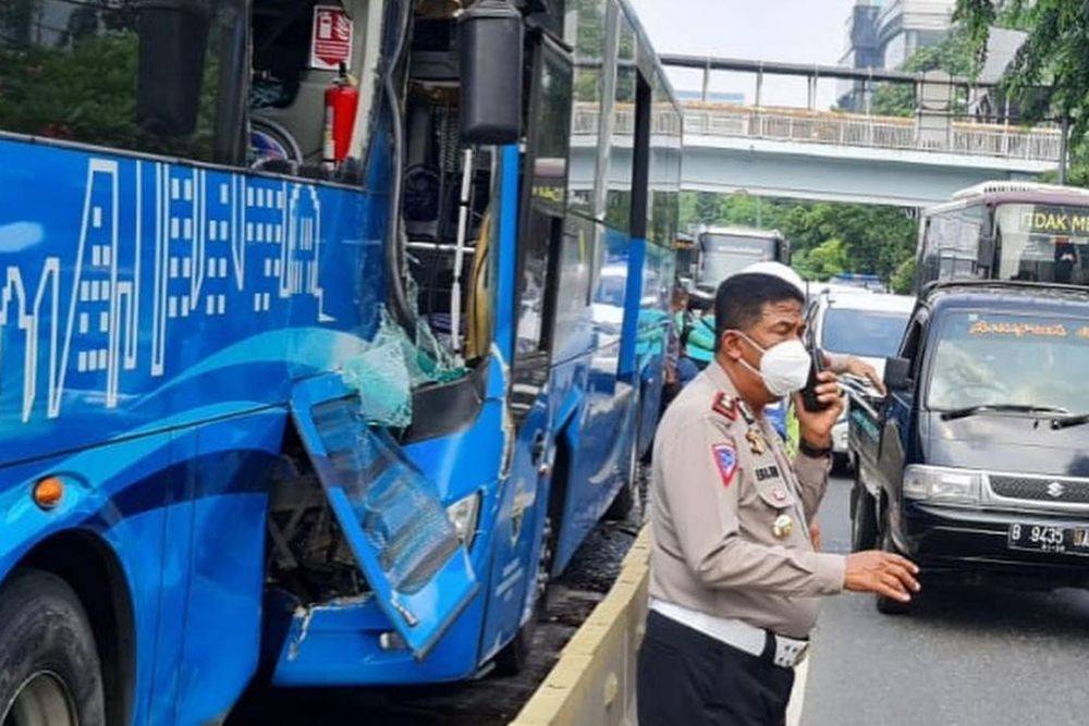 Korban Kecelakaan Transjakarta: Bus Gak ‘Ngerem’ 300 Meter