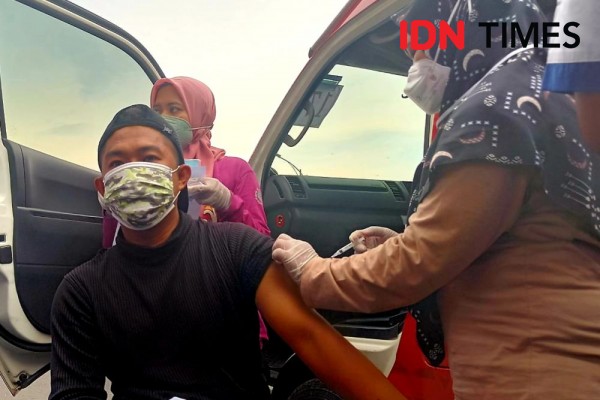 Temui Buruh, Pejabat Pemprov Janji Sampaikan Aspirasi ke Khofifah