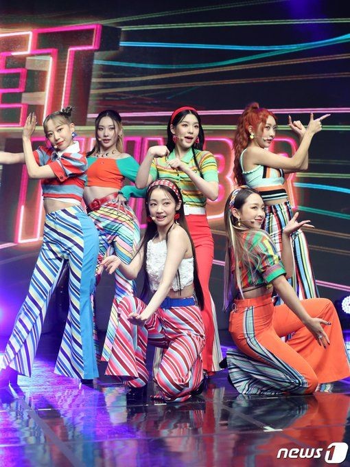 8 Fakta Comeback Secret Number, Bergaya Retro