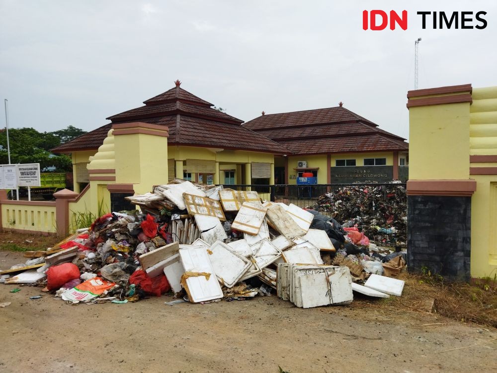 DLH Kota Serang Minta Polisi Tangkap Warga yang Halangi Truk Sampah