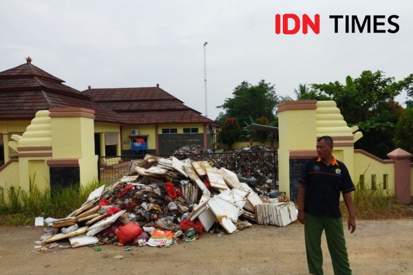 DLH Kota Serang Minta Polisi Tangkap Warga yang Halangi Truk Sampah