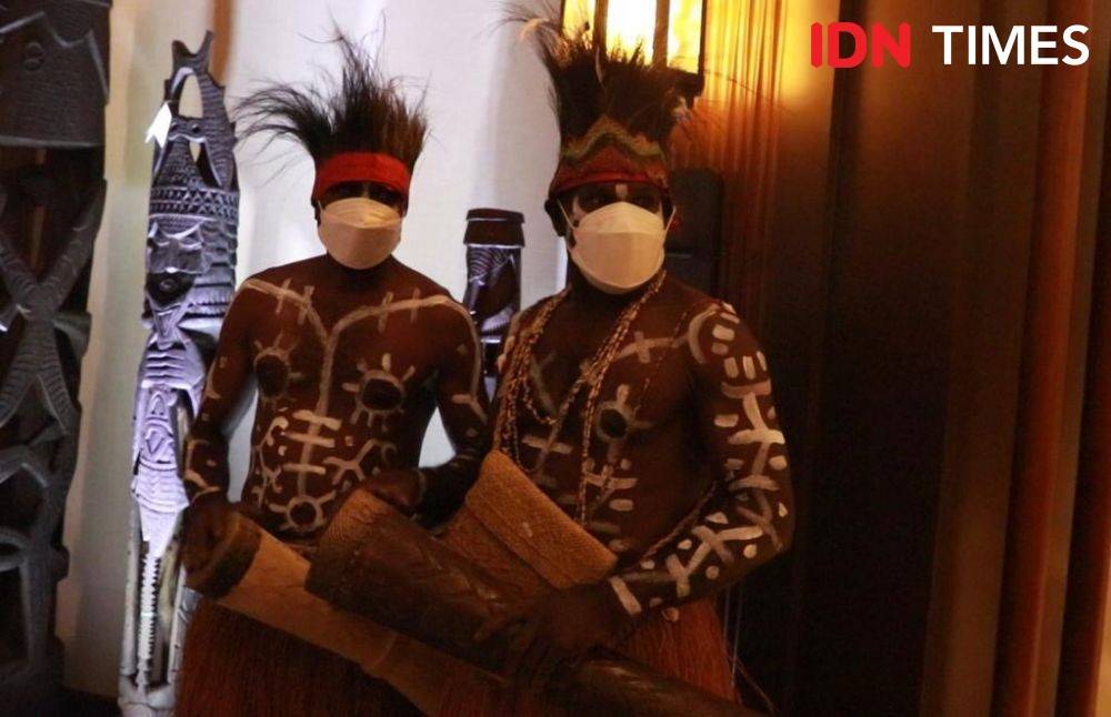 Hutan Kota Gelar Pameran Ukiran Kamoro Kenalkan Budaya Papua