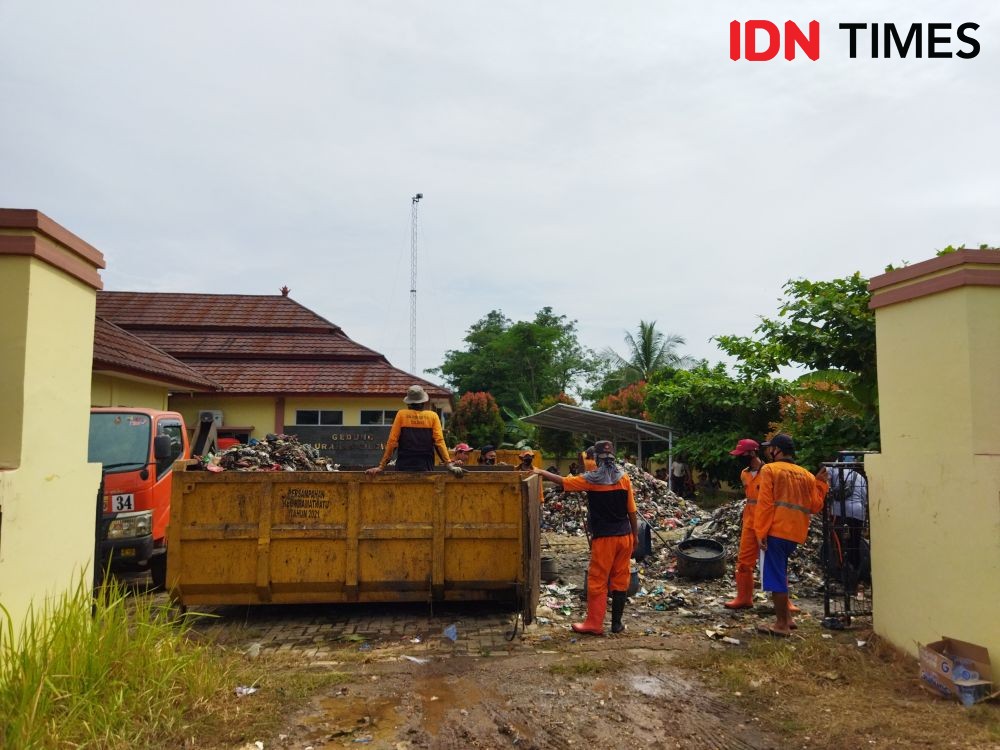 Disentil Soal Sampah Tangsel, Syafrudin: Tak Perlu Izin Pemprov