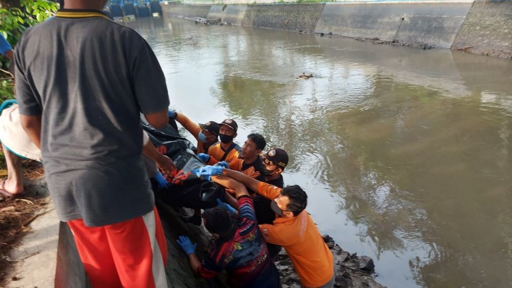 RX King Tabrak Pohon dan Terjun ke Sungai, Pengendara Tewas