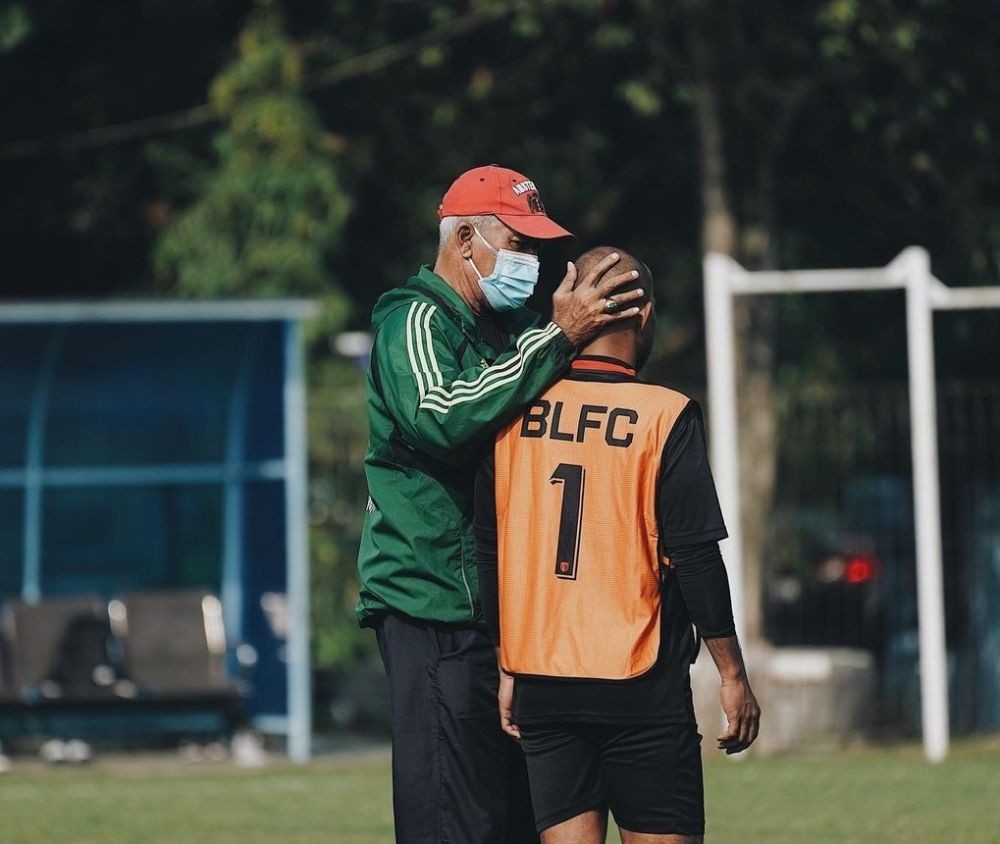 Pelatih Minta Pemain Badak Lampung Main dengan Hati Lawan Persekat 