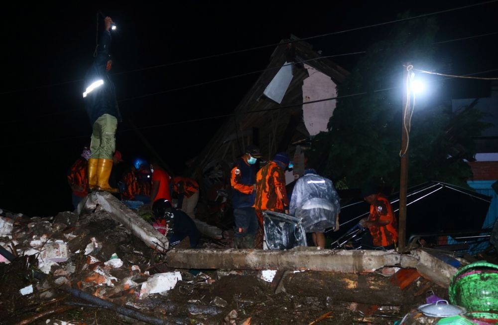 Dua Orang Meninggal Akibat Banjir Bandang di Kota Batu