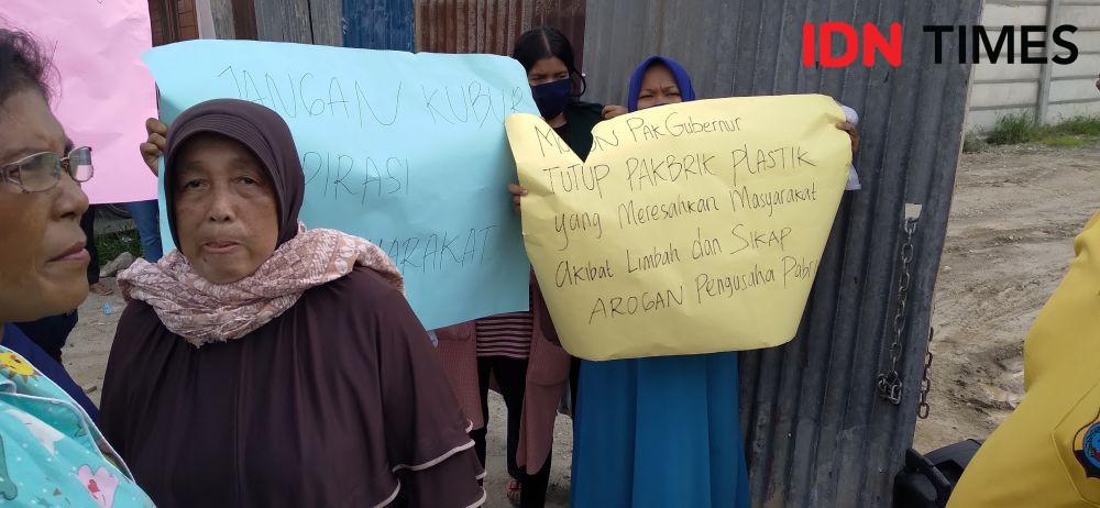 Warga Demo Menentang Pembangunan Pabrik Plastik di Binjai 