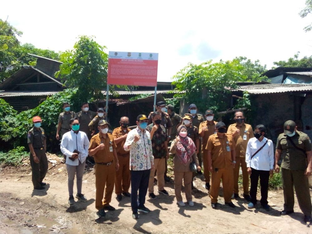 Pemkot Tangerang yang Berwenang Tertibkan TPA Liar di Cisadane