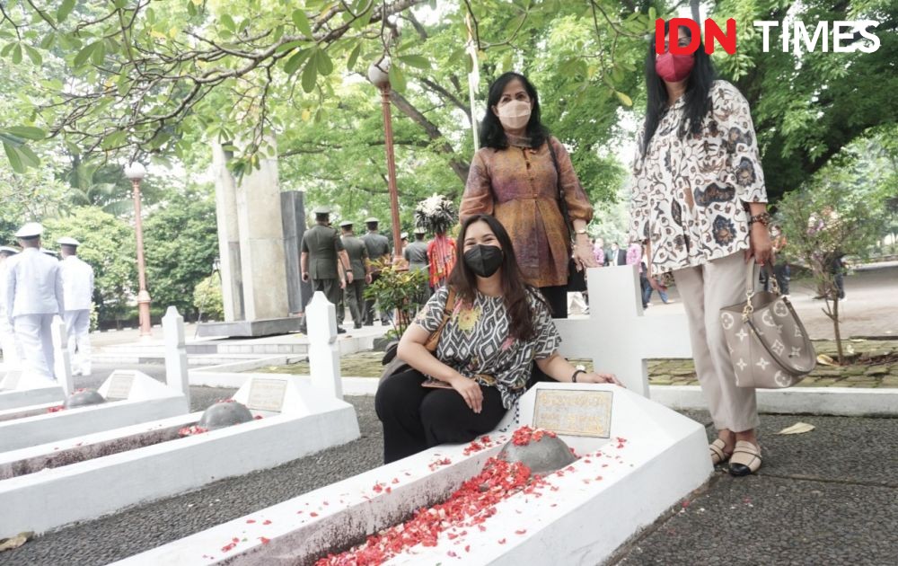 5 Potret Tabur Bunga Hari Pahlawan di TMP Taruna Kota Tangerang 